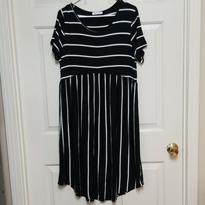 Black & white boutique dress